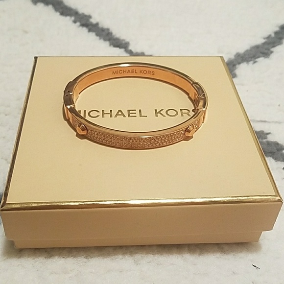 Michael Kors Jewelry - MICHAEL KORS bracelet